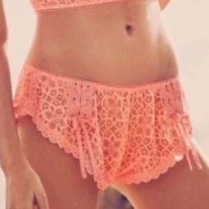Victoria's Secret panties / Shortie ~ Minishort / Crochet Lace / Neon Pink NEW M